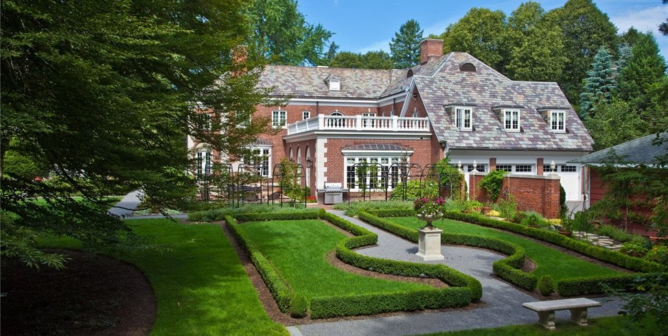 Traditional Landscaping
A J Miller Landscape Architecture
Syracuse, NY