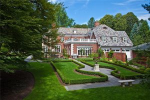 Traditional Landscaping
A J Miller Landscape Architecture
Syracuse, NY