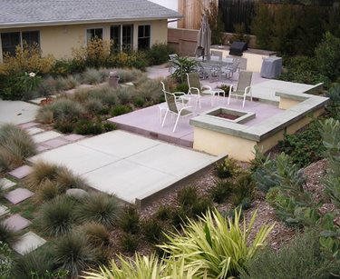 Backyard Entertainment Area
Swimming Pool
FormLA Landscaping, Inc.
Tujunga, CA
