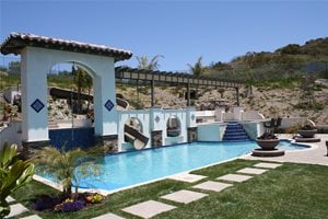 Backyard Waterslide
Outdoor Kitchen
The Green Scene
Chatsworth, CA