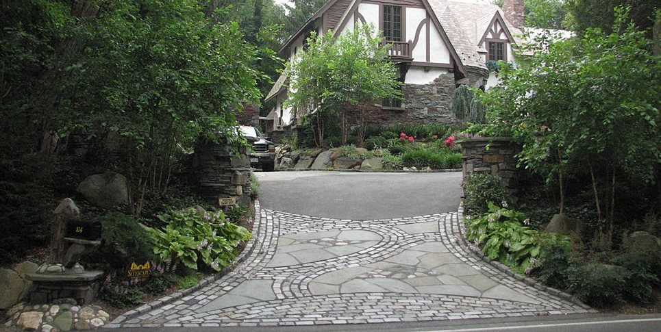 Beautiful Driveway, Driveway Apron
Driveway
Sitescapes Landscape Design
Stony Brook, NY