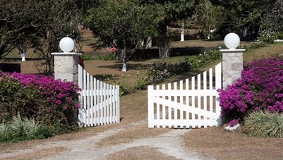 Bi Parting Gate, White Gate
Garden Design
Landscaping Network
Calimesa, CA