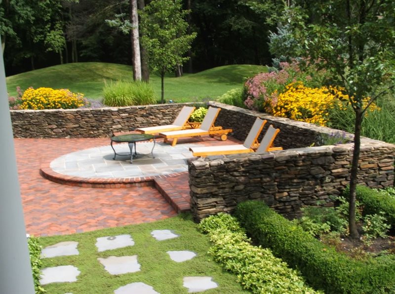 Brick Patio, Chaise Lounges, Stone Walls
Patio
Milieu Design
Wheeling, IL