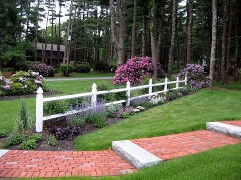 Brick Walkway Design
Garden Design
Nature's Palette Landscape Designs
Duxbury, MA