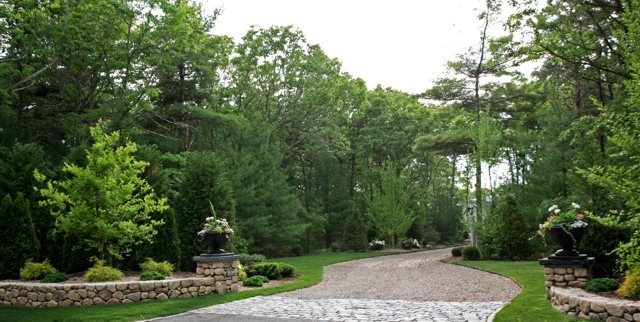 Cape Cod Driveway
Elaine M. Johnson Landscape Design
Centerville, MA
