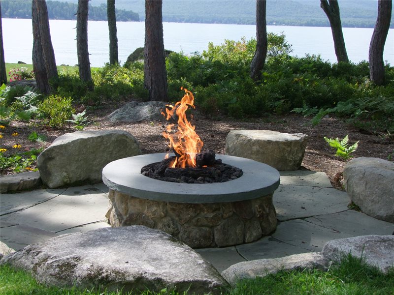 Circular Fire Pit
Fire Pit
Belknap Landscape Co., Inc.
Gilford, NH