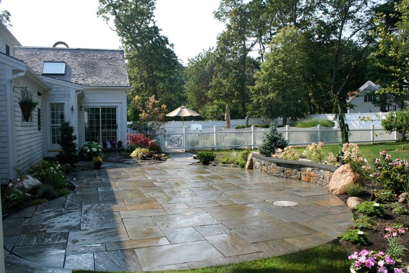 Cleft Bluestone Patio
Patio
Captain's Landscape Design and Build
Duxbury, MA