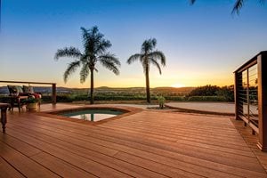 Composite Decking, Spa Deck, Cable Rail
Swimming Pool
TimberTech
Wilmington, OH