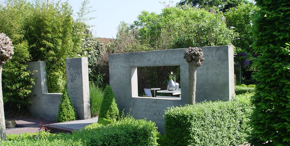 Concrete Partitions
Maureen Gilmer
Morongo Valley, CA