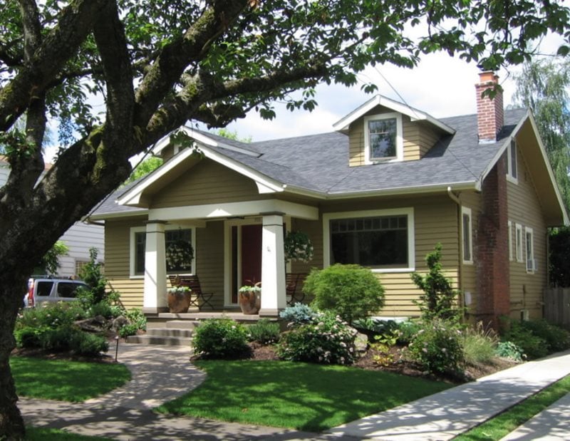 Craftsman Curb Appeal
Front Yard Landscaping
Harmony Design Northwest
Portland, OR