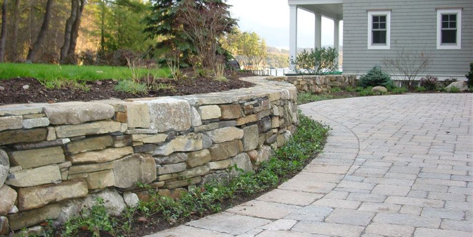 Dry Laid Stone Retaining Wall
Retaining and Landscape Wall
Belknap Landscape Co., Inc.
Gilford, NH
