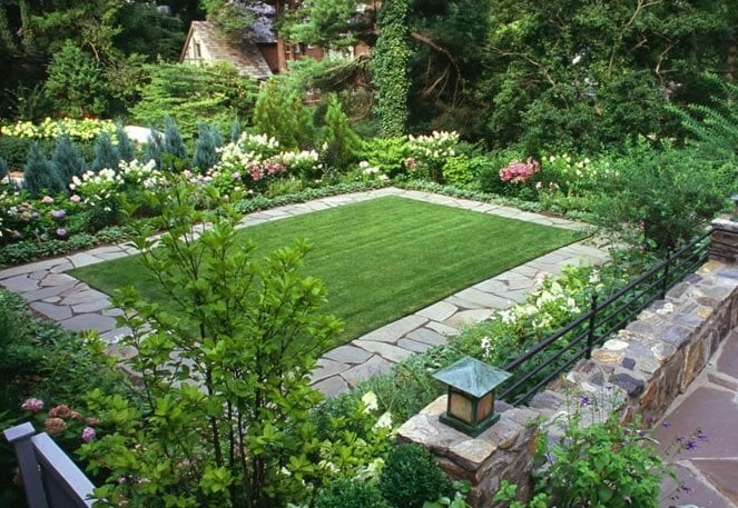 Flagstone Border, Lawn Border
Garden Design
Westover Landscape Design
Tarrytown, NY