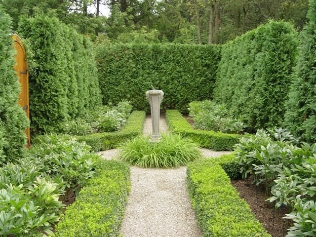 Formal Garden, Hedges, Boxwood, Sundial
Garden Design
Deborah Silver and Co.
Sylvan Lake, MI
