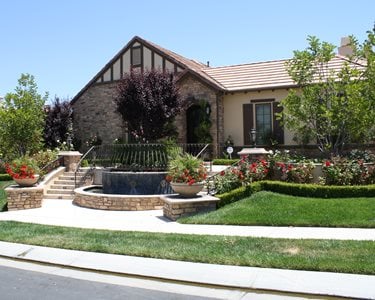 Front Yard Fountain, Front Yard Stairs
Swimming Pool
The Green Scene
Chatsworth, CA