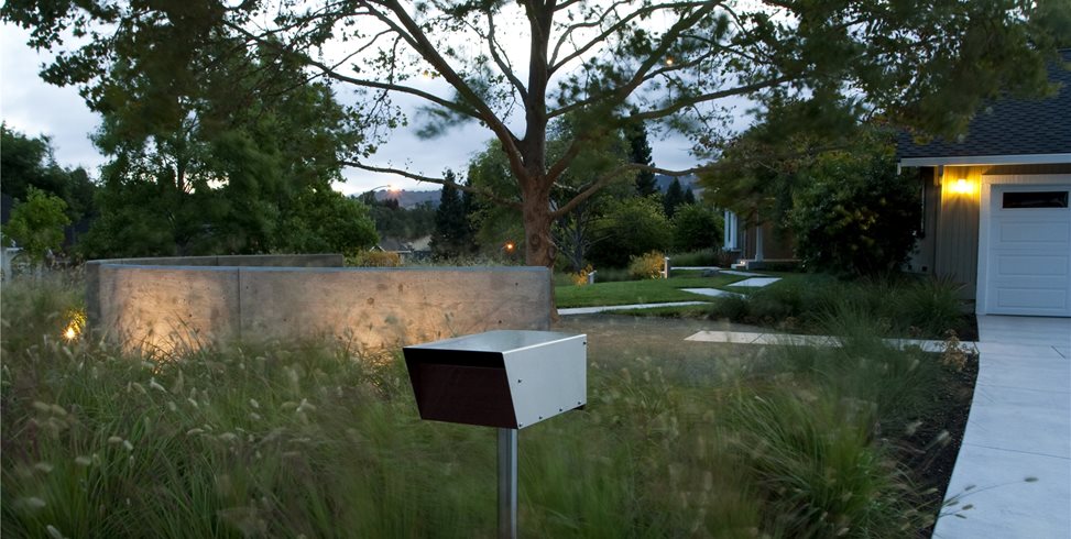 Front Yard Lighting
Garden Design
Shades of Green Landscape Architecture
Sausalito, CA