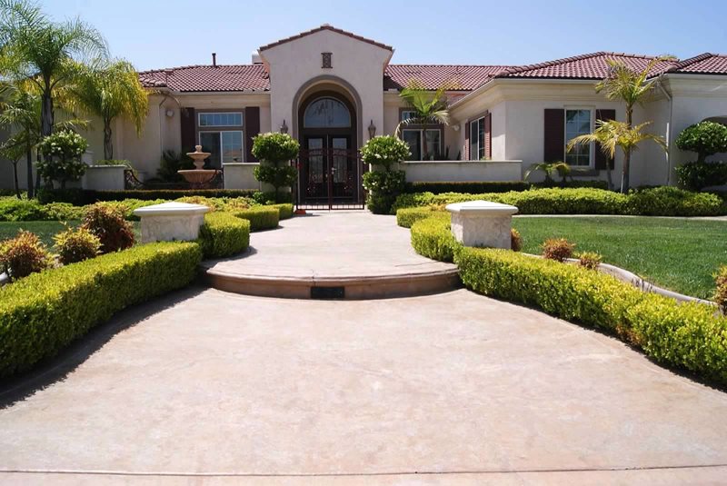 Front Yard, Mediterranean
Front Yard Landscaping
Landscaping Network
Calimesa, CA