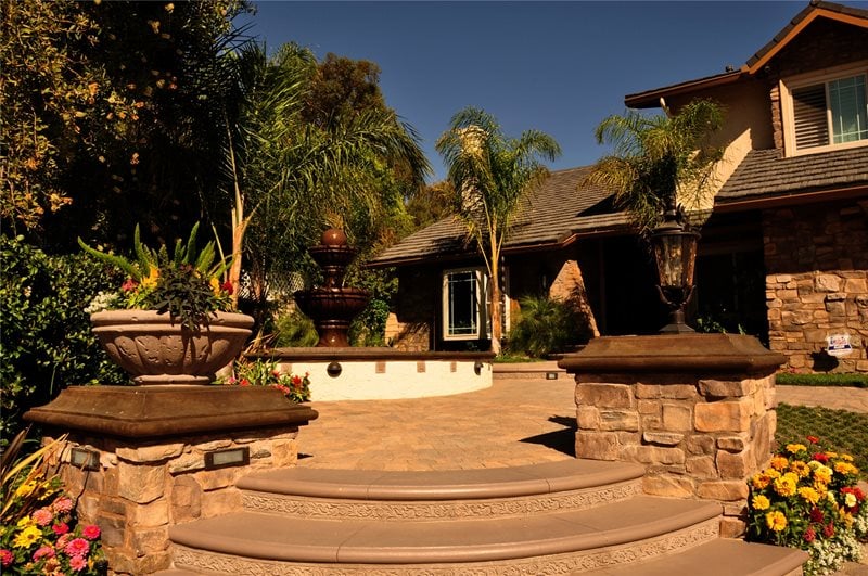 Front Yard Steps
Front Yard Landscaping
The Green Scene
Chatsworth, CA