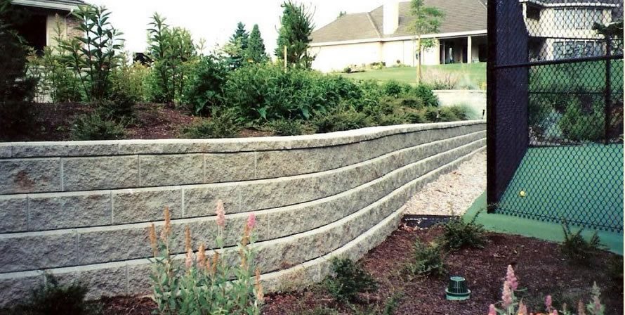 Gray Block Wall, Curved Retaining Wall
Retaining and Landscape Wall
Woody's Custom Landscaping Inc
Battle Ground, WA