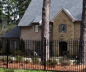 Iron Fence Shop
Iron Fence Shop