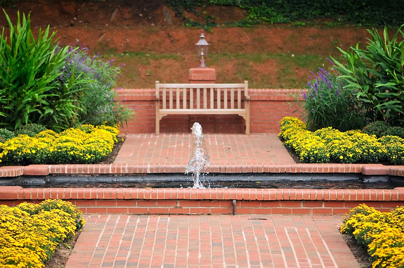 Long Brick Fountain
Fountain
Landscaping Network
Calimesa, CA