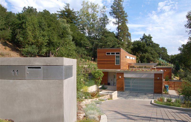 Long Driveway In Front Yard
Front Yard Landscaping
Huettl Landscape Architecture
Walnut Creek, CA