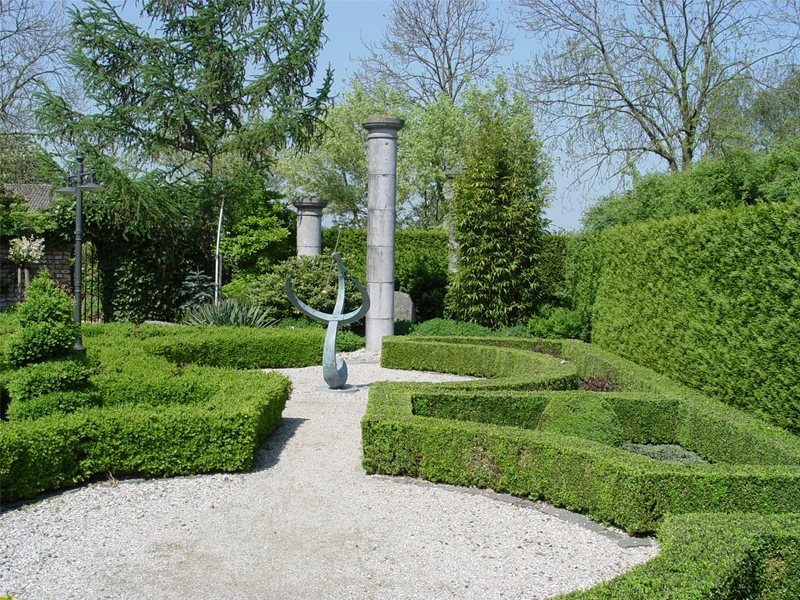 Parterre
Garden Design
Maureen Gilmer
Morongo Valley, CA