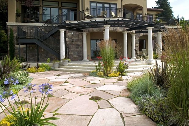 Patio Cover Columns, Curved Pergola
Patio
Darwin Webb Landscape Architects
Issaquah, WA
