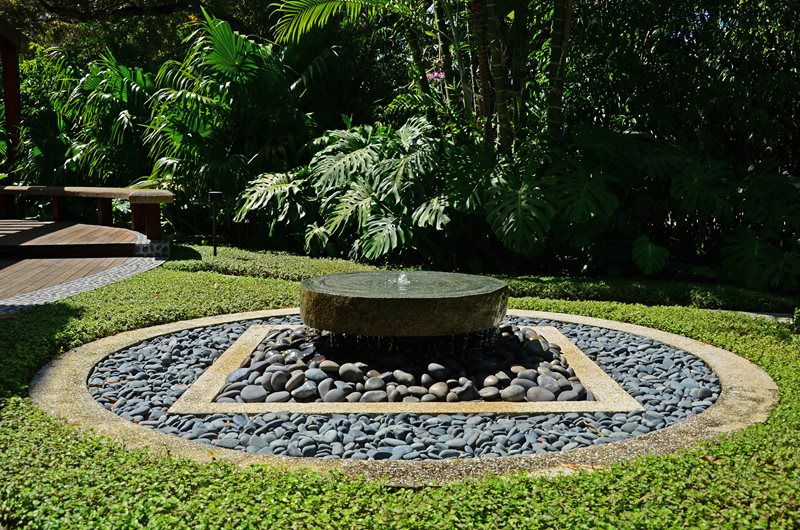 Pondless Fountain, Millstone Fountain, River Rocks
Fountain
Lewis Aqui Landscape + Architectural Design, LLC.
Miami, FL