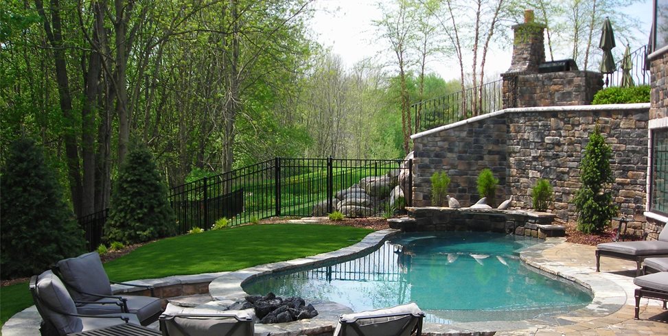 Pool & Fire Pit
Apex Landscape
Grand Rapids, MI