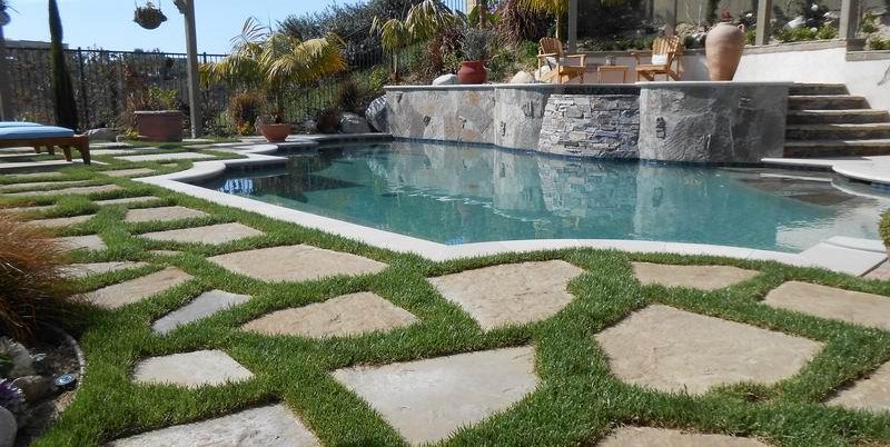 Raised Bond Beam Pool, Flagstone And Grass
Swimming Pool
Quality Living Landscape
San Marcos, CA