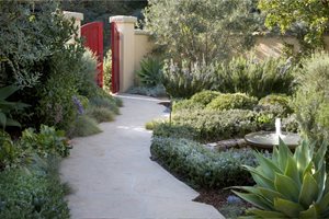 Red Garden Gate
ALIDA ALDRICH LANDSCAPE DESIGN
Santa Barbara, CA