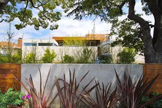 Retaining Wall With Plants
