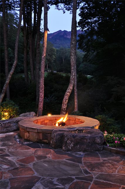 Round, Fire Pit, Boulders, Flagstone
Fire Pit
Greenleaf Services Inc.
Linville, NC