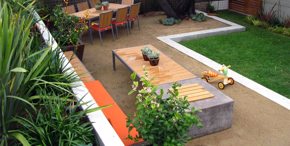 Secluded Front Yard Area
Front Yard Landscaping
Shades of Green Landscape Architecture
Sausalito, CA