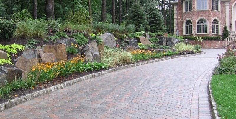 Stone Driveway Edging
Cipriano Landscape Design
Mahwah, NJ